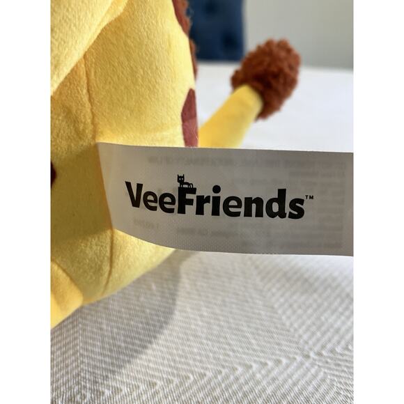 VeeFriends Genuine Giraffe Collectible 10" Plush Toy - Gary Vee Vaynerchuk - Picture 8 of 9